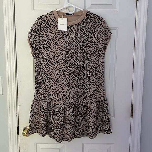 Animal print dress with a ruffled button - Picture 5 of 5